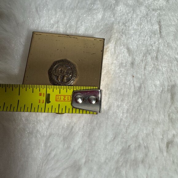 Vintage Future Homemakers Of America Gold Powderette Small Powder Compact - Picture 7 of 7